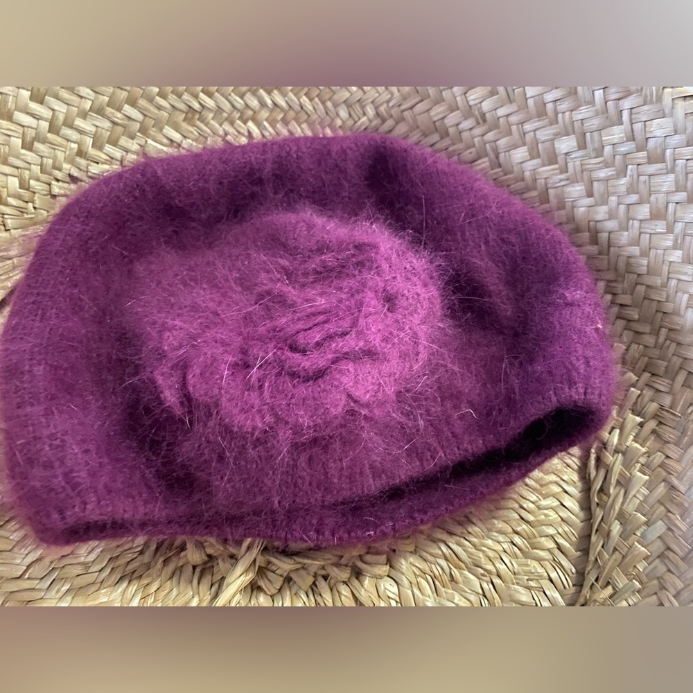 H&M Vintage ARCHIVE 80% Angora Flower Beret - Plum/Deep Purple EUC